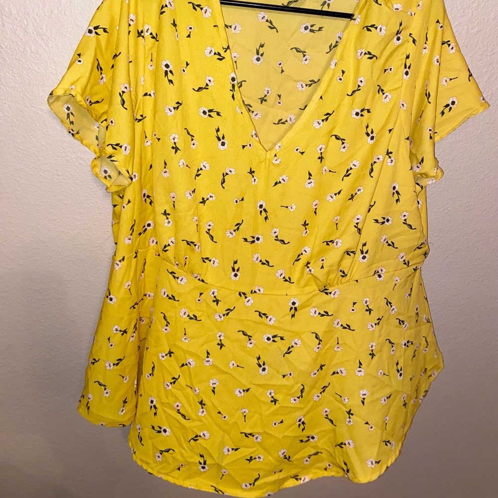 Woman’s top!!